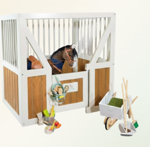 Pferdebox „Theresa“ – mit Stehpferd und komplettem Zubehör (ohne Hochbett)